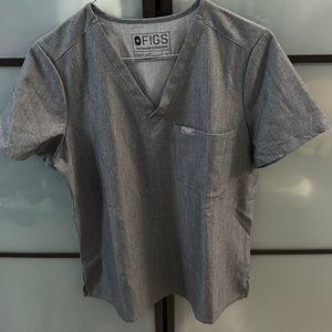 figs size small Catarina one pocket scrub top
